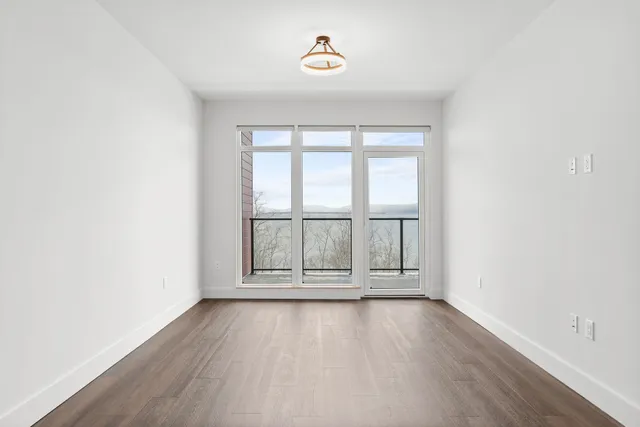 $1,500,000 | 125 Cambrian Way, Unit 605, Burlington, VT 05401