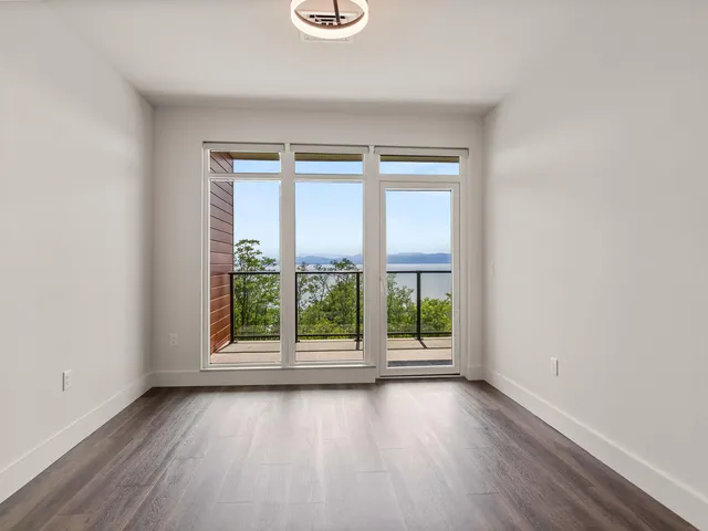 $1,500,000 | 125 Cambrian Way, Unit 605, Burlington, VT 05401