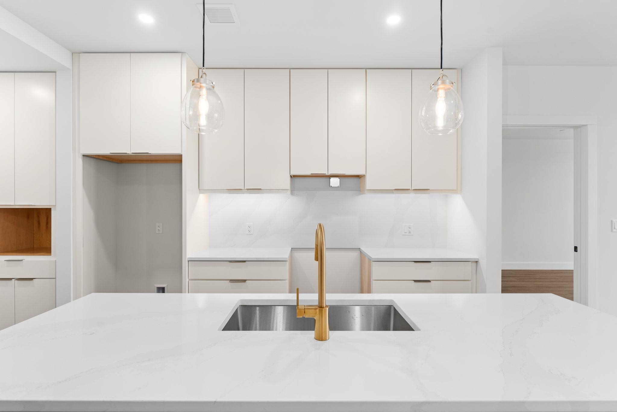 125 Cambrian Way, Unit 605 Burlington, VT 05401 - Photo 3 of 52