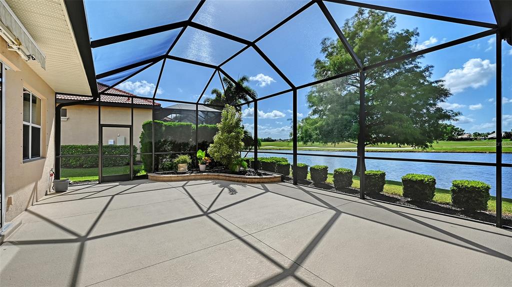 14718 Secret Harbor Place Lakewood Ranch, FL 34202 - Photo 45 of 73