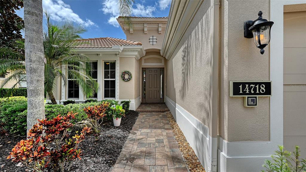 14718 Secret Harbor Place Lakewood Ranch, FL 34202 - Photo 7 of 73