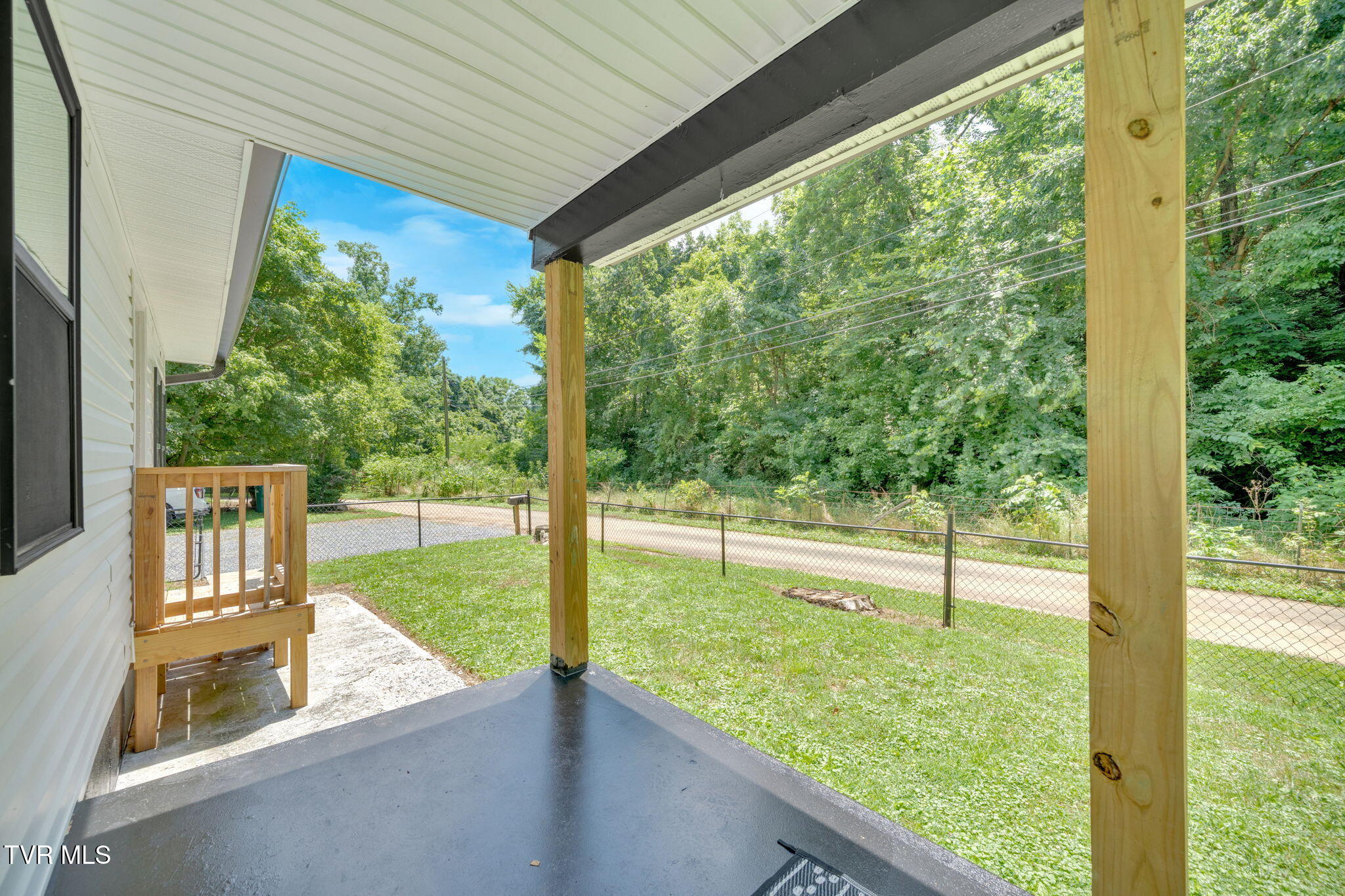 108 Canter Road Elizabethton, TN 37643 - Photo 35 of 43 34-web-or-mls-DSC05587