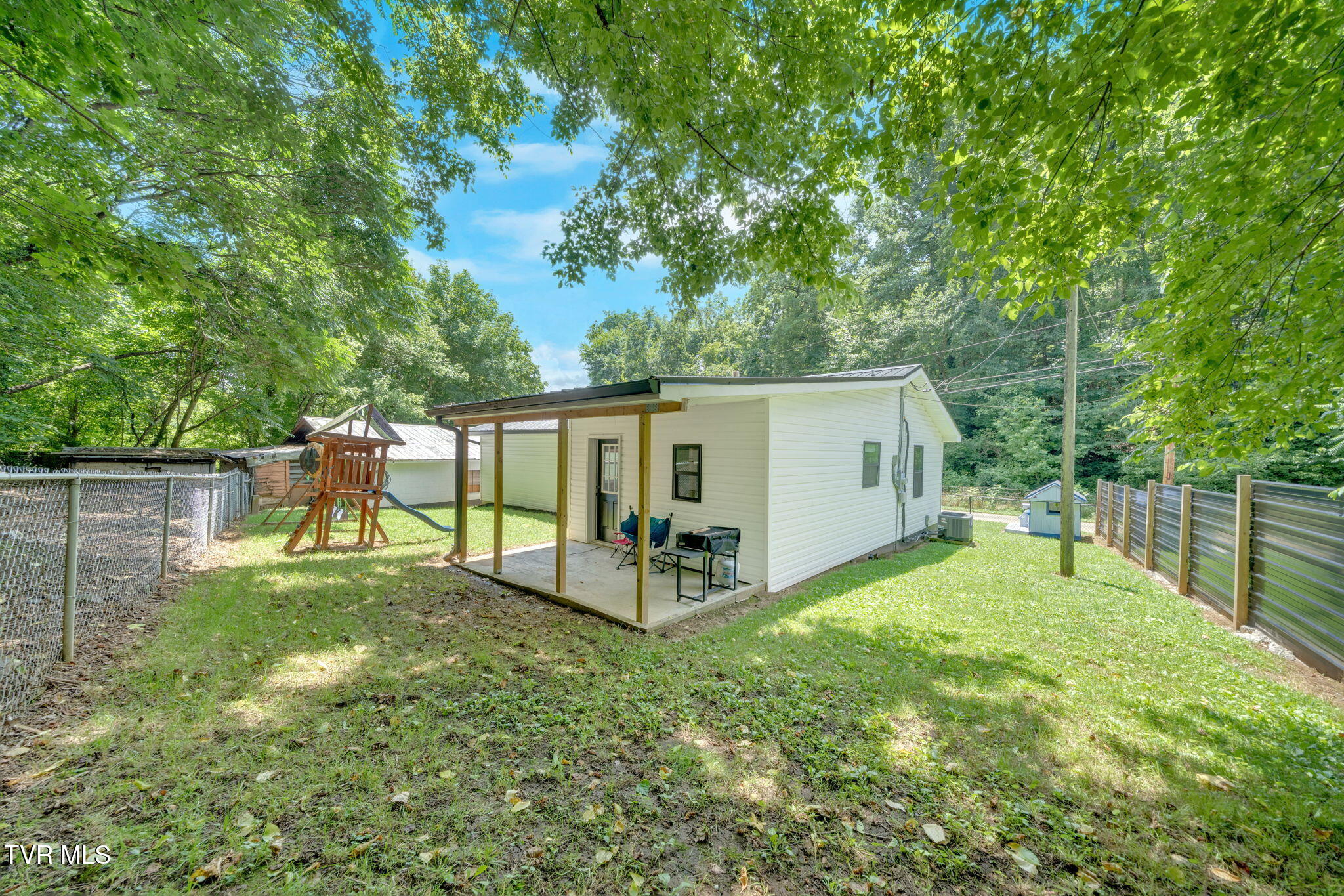 108 Canter Road Elizabethton, TN 37643 - Photo 38 of 43 37-web-or-mls-DSC05602
