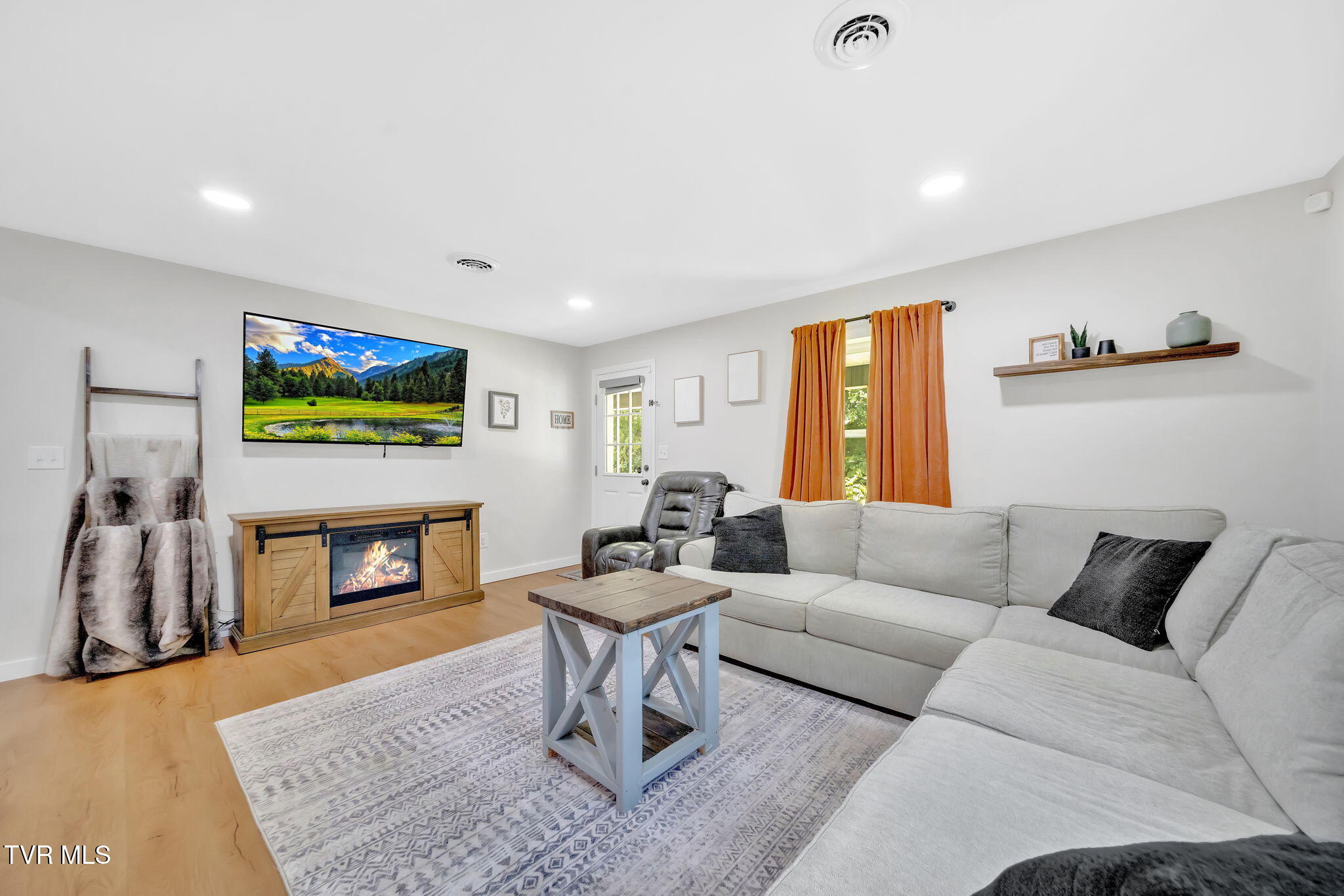 108 Canter Road Elizabethton, TN 37643 - Photo 5 of 43 4-web-or-mls-DSC05575