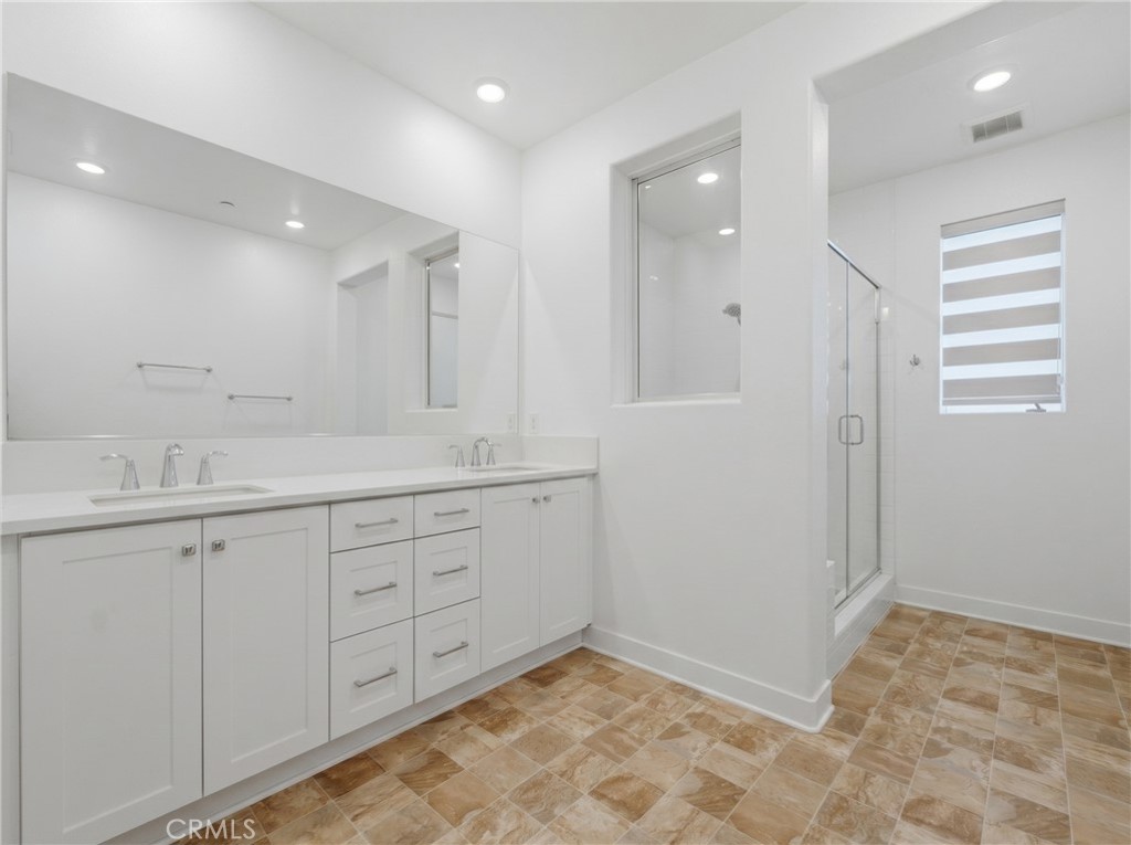 26729 Blue Hls Loop Valencia, CA 91381 - Photo 19 of 51 REMOVED PERSONAL ITEMS WITH AI
