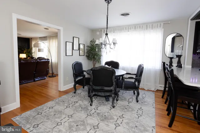 a view of a livingroom with furniture