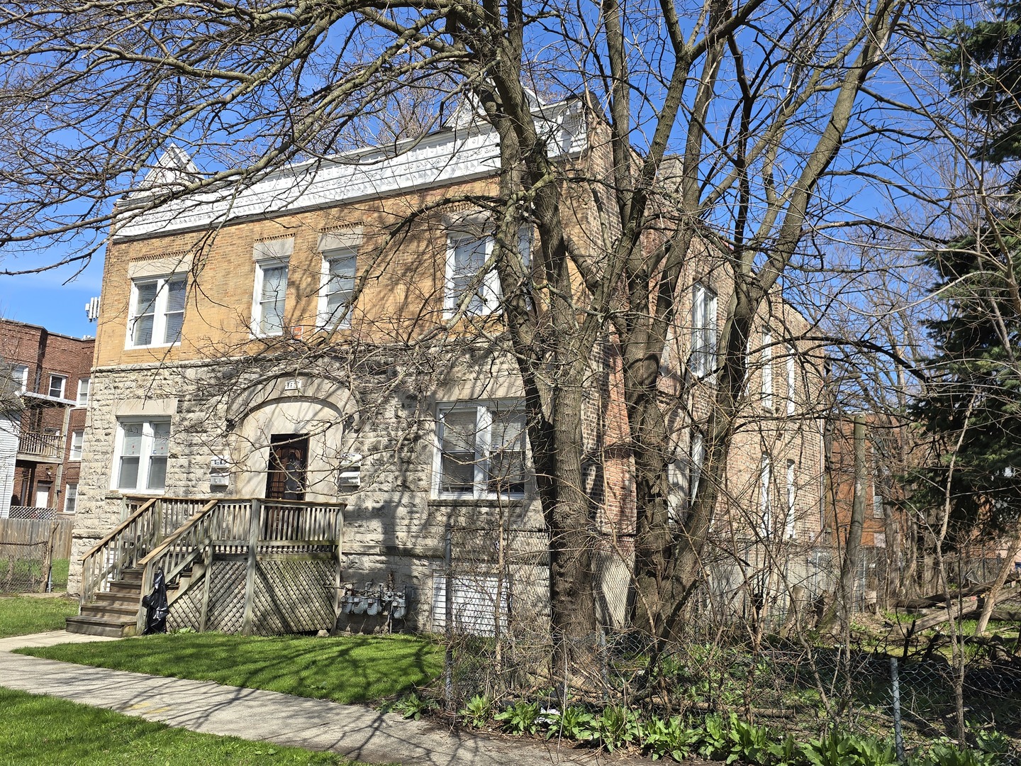 5621 South Green Street Chicago, IL 60621 - Photo 2 of 24