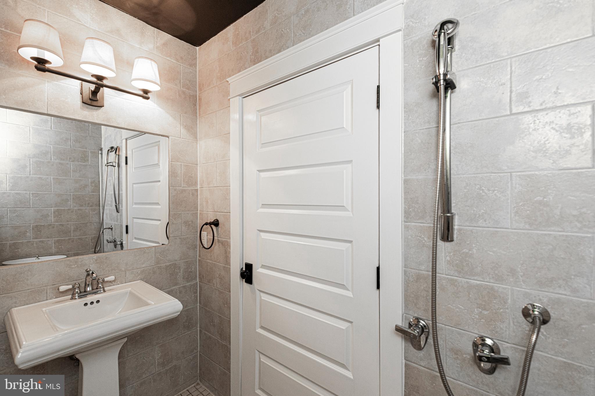 905 Gay Street Phoenixville, PA 19460 - Photo 22 of 47