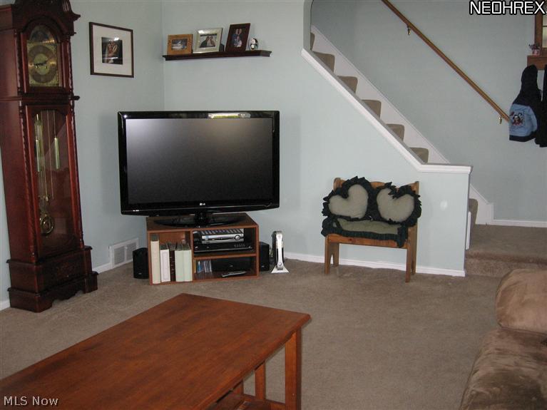28518 Forest Road Willowick, OH 44095 - Photo 3 of 19