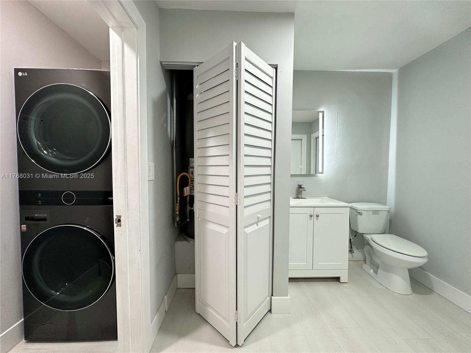 2001 North 31st Road Hollywood, FL 33021 - Photo 43 of 75