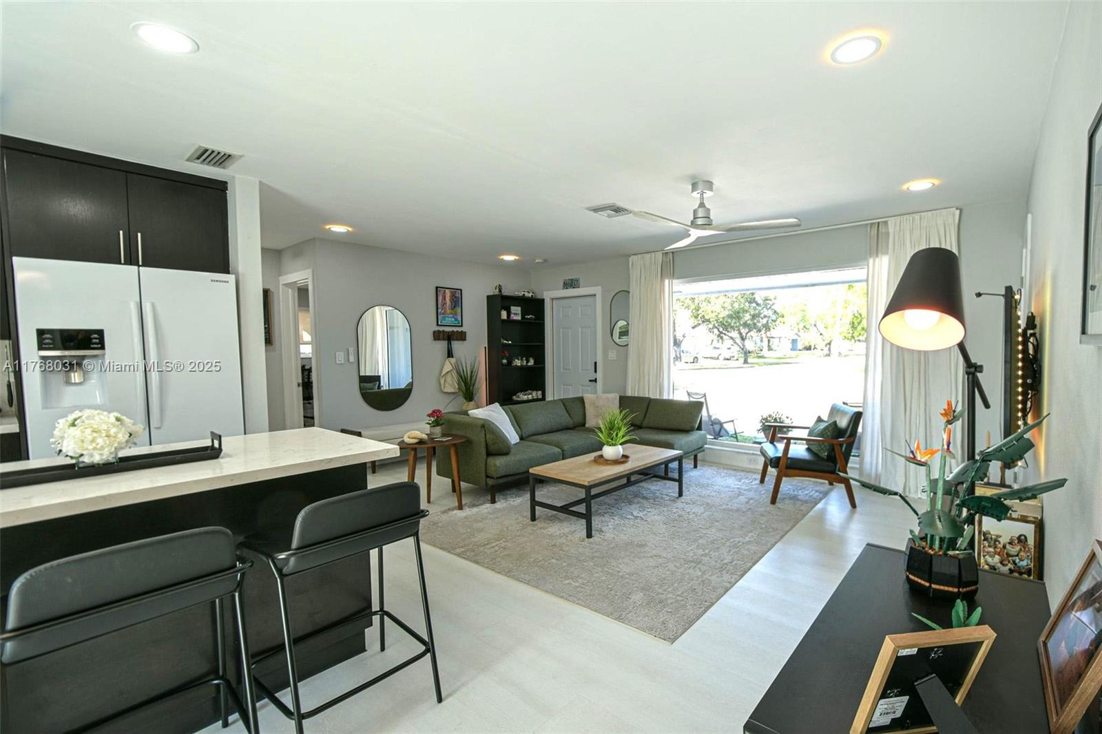 2001 North 31st Road Hollywood, FL 33021 - Photo 9 of 75