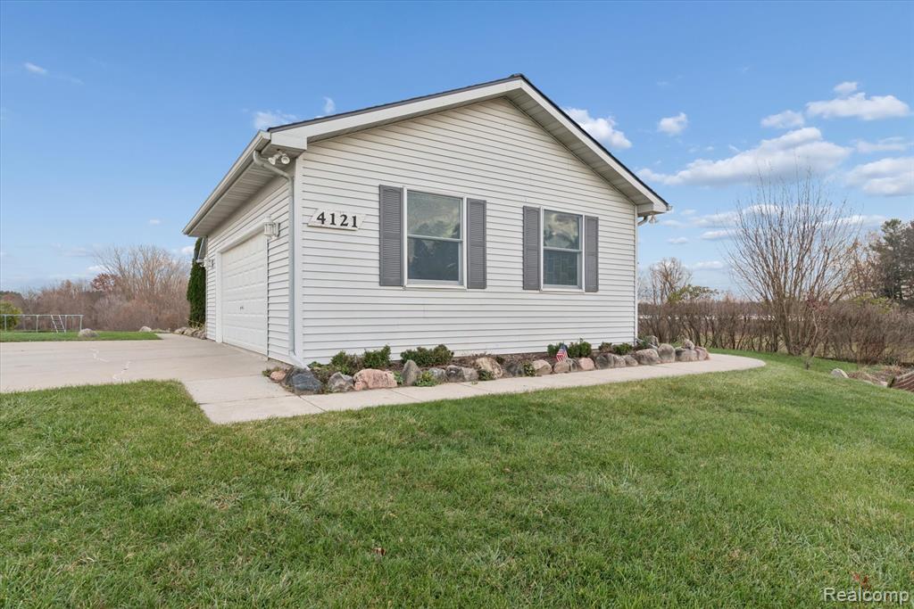 4121 Cedar Lake Road Howell, MI 48843 - Photo 6 of 74