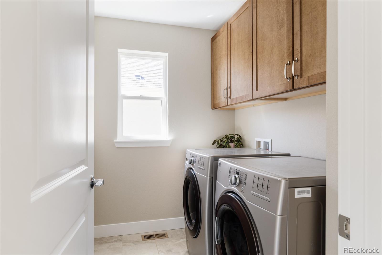 6166 North Dallas Street Denver, CO 80238 - Photo 22 of 36