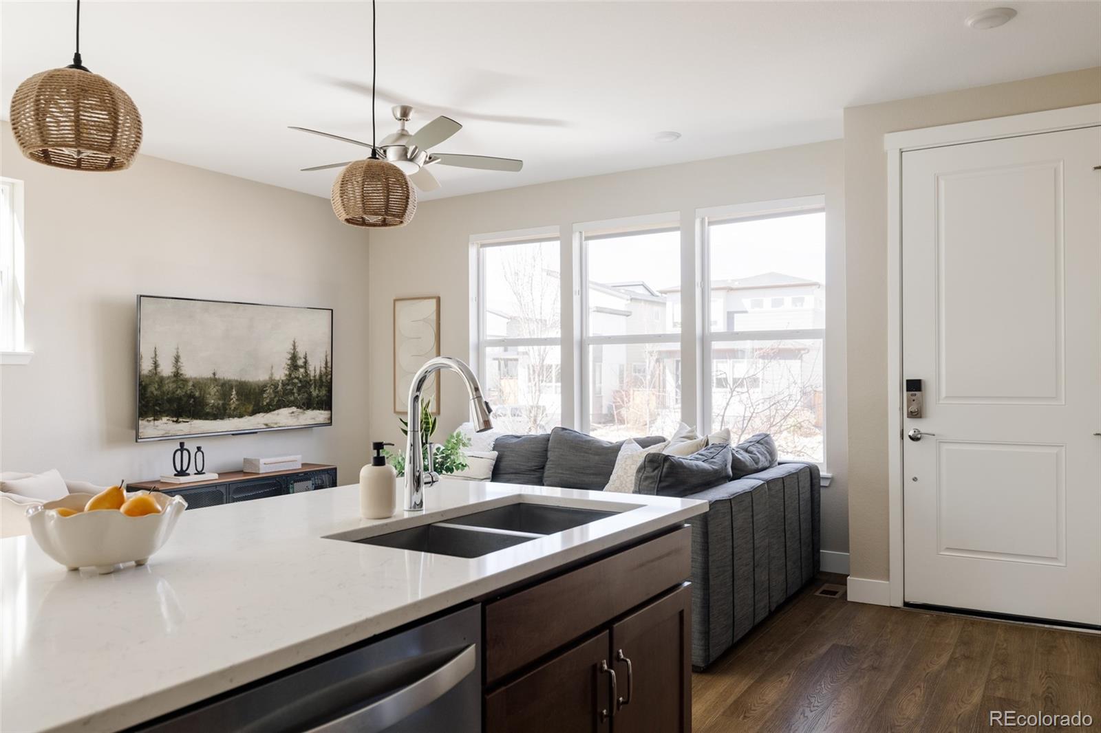 6166 North Dallas Street Denver, CO 80238 - Photo 8 of 36