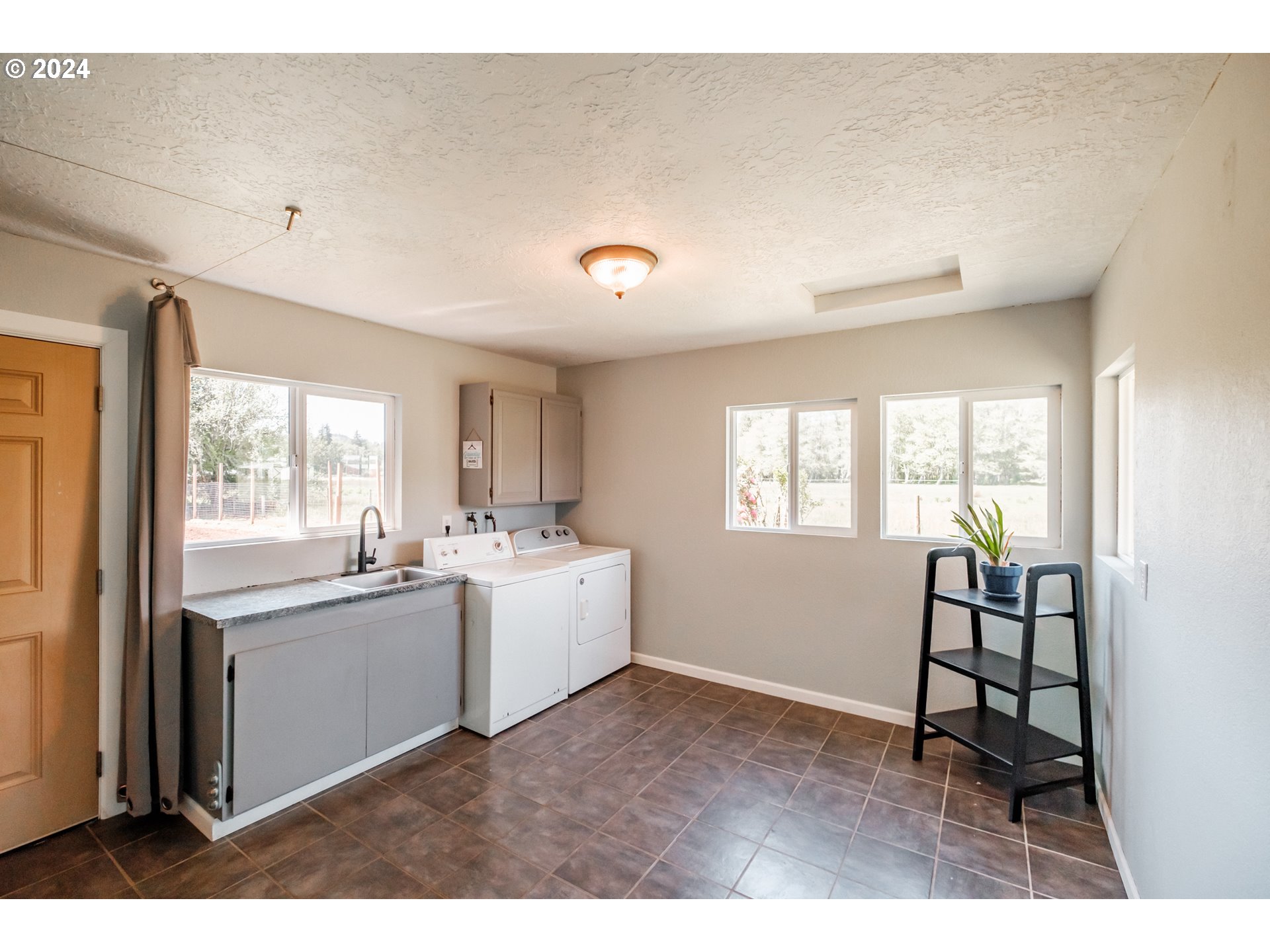 5433 Logsden Road Logsden, OR 97357 - Photo 21 of 48 Gallery Image 21