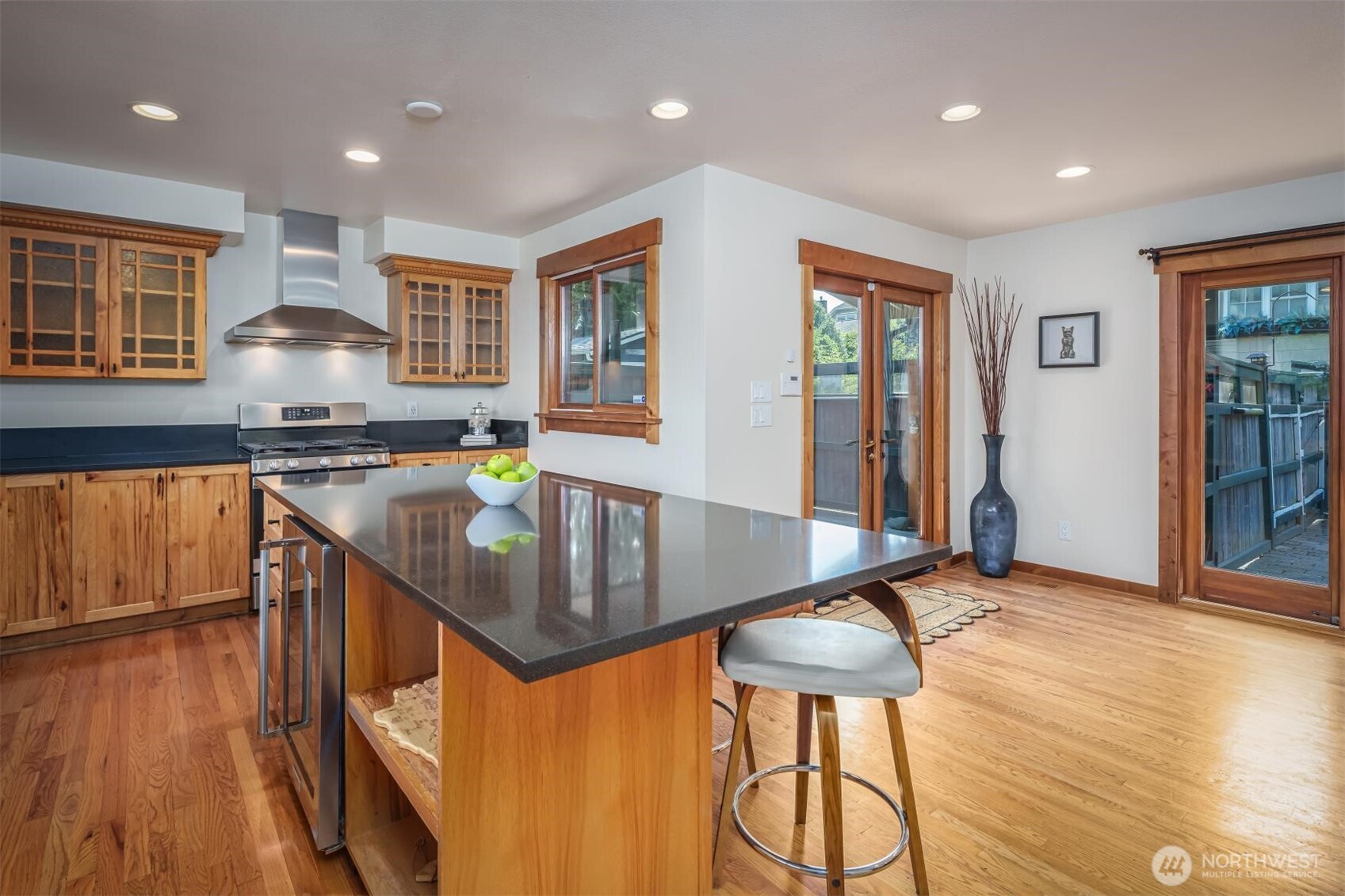 937 North 71st Street Seattle, WA 98103 - Photo 16 of 40