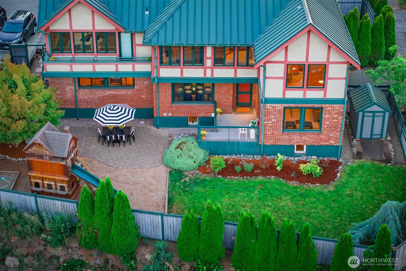 937 North 71st Street Seattle, WA 98103 - Photo 6 of 40