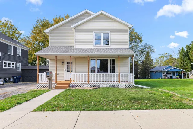 $280,000 | 239 North Main Street, Juneau, WI 53039