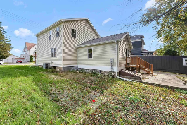 $280,000 | 239 North Main Street, Juneau, WI 53039