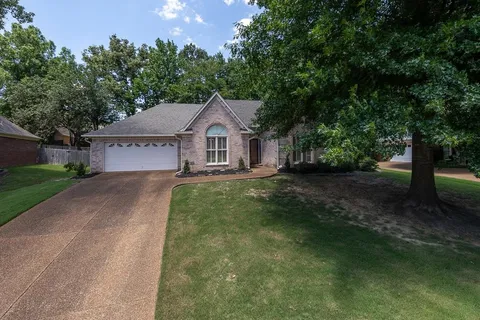 $299,000 | 8668 Wood Mills Drive West, Memphis, TN 38016