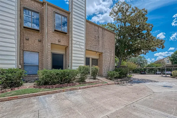 $1,400 | 8299 Cambridge Street, Unit 1705, Houston, TX 77054