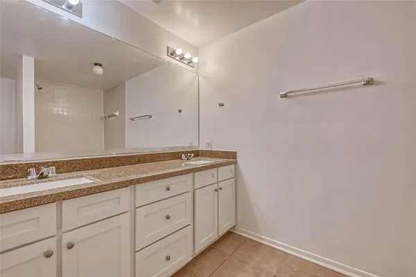 $1,400 | 8299 Cambridge Street, Unit 1705, Houston, TX 77054