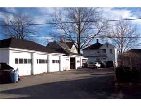 168 Calef Road Manchester, NH 03103 - Photo 3 of 4