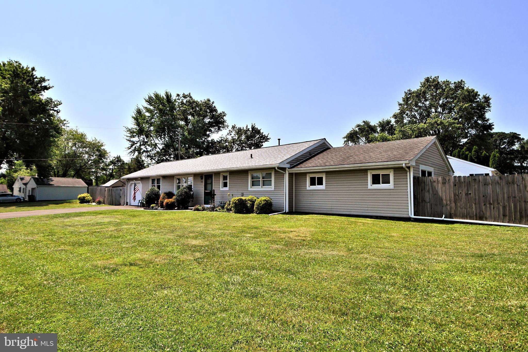 1016 Harding Road Southampton, PA 18966 - Photo 5 of 65 Gallery Image 5