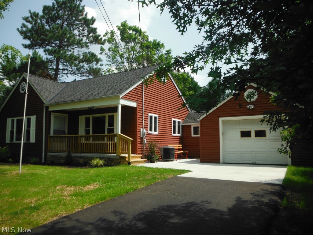 102 Mapleridge Road Chagrin Falls, OH 44022 - Photo 2 of 14 Gallery Image 2