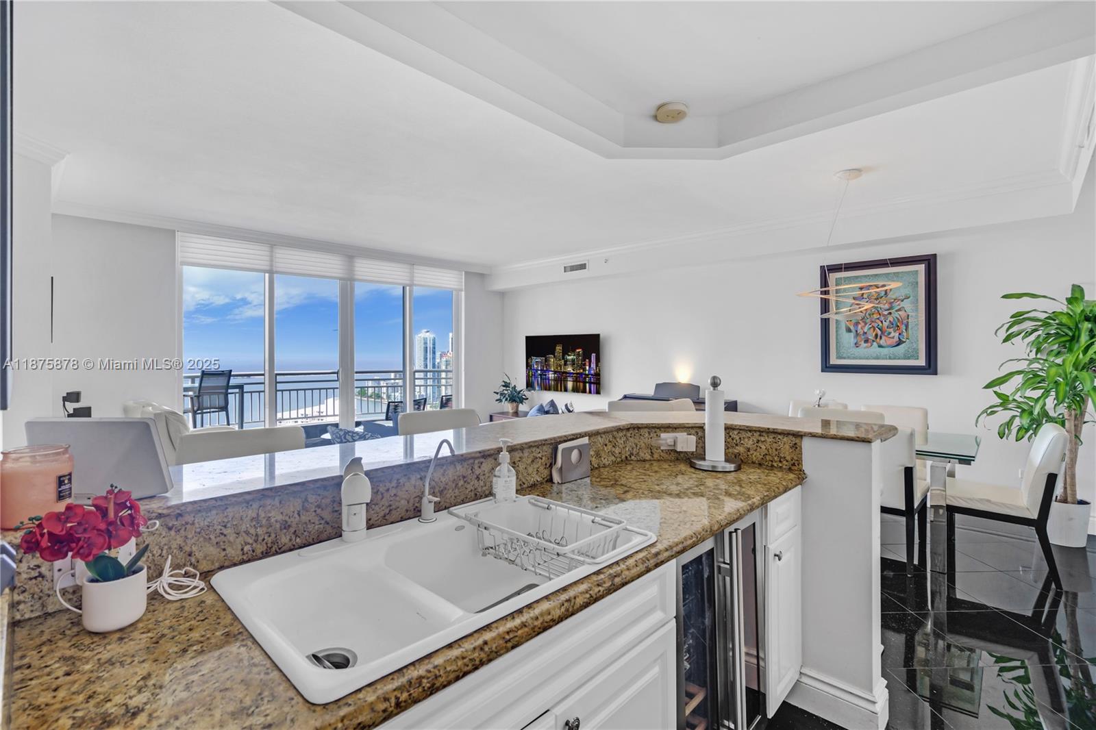 848 Brickell Key Drive, Unit 3803 Miami, FL 33131 - Photo 32 of 42