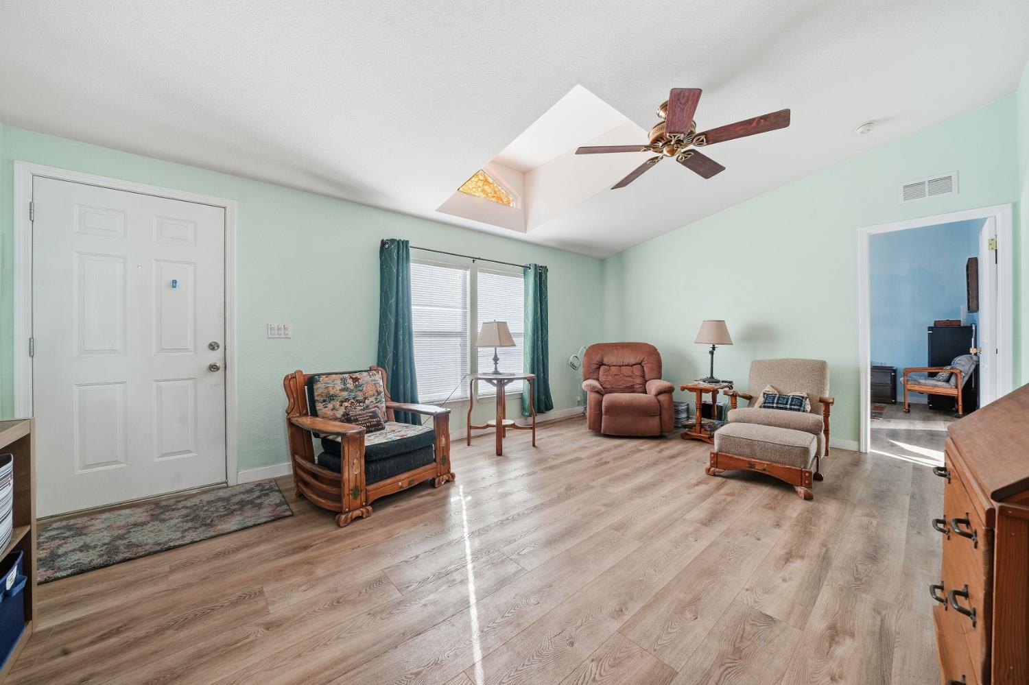 1400 West Marlette Street, Unit 33 Ione, CA 95640 - Photo 4 of 33 a living room with furniture