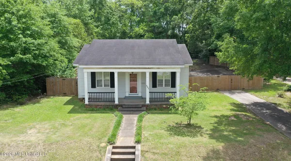 $139,000 | 527 West New York Avenue, McComb, MS 39648