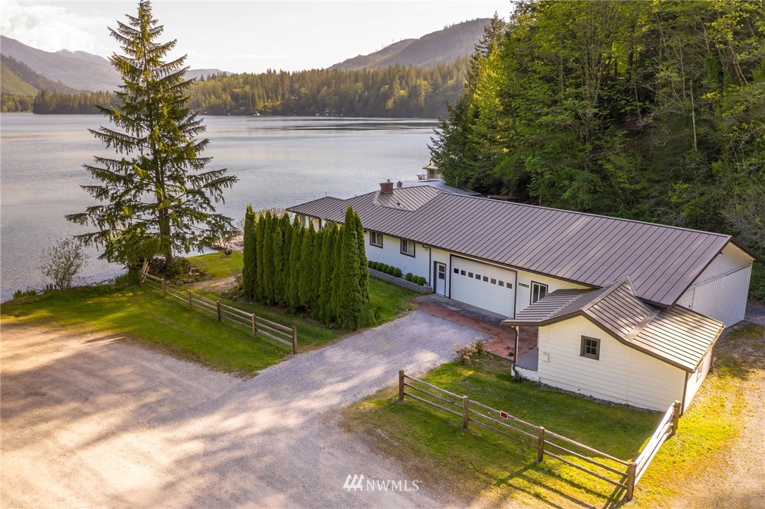 9512 Silver Lake Road Maple Falls, WA 98266 - Photo 21 of 24