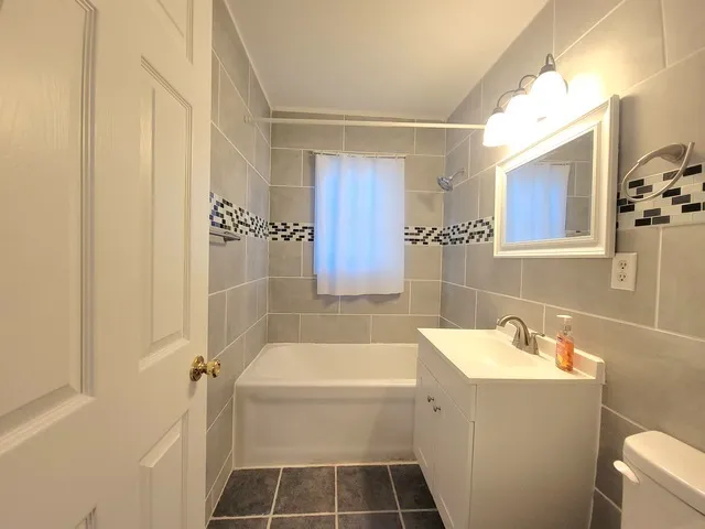 $2,000 | 1357 Morgan Street, Joliet, IL 60436