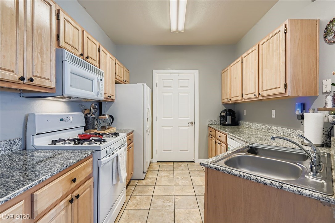 8555 West Russell Road, Unit 2092 Las Vegas, NV 89113 - Photo 7 of 14