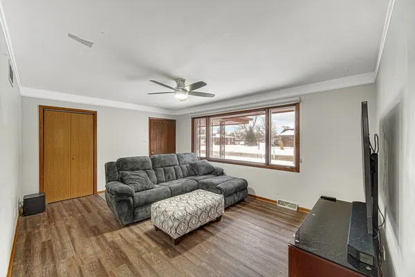 $250,000 | 463 Orchard Lane, Beecher, IL 60401