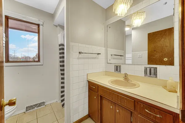 $250,000 | 463 Orchard Lane, Beecher, IL 60401