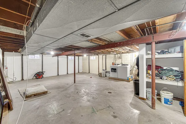 $250,000 | 463 Orchard Lane, Beecher, IL 60401