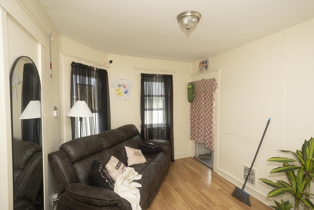 10 Monroe Street Springfield, MA 01109 - Photo 30 of 36