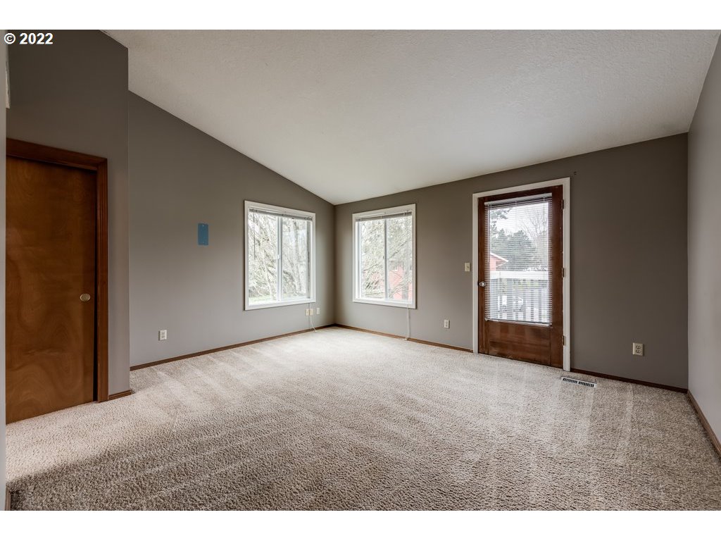 20460 Southwest Rosa Drive Beaverton, OR 97078 - Photo 14 of 30 Gallery Image 14