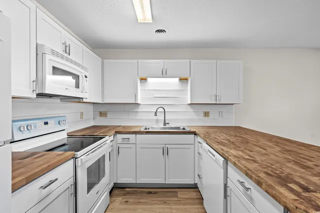 $1,400 | 1870 Auburn Lane, Unit 21C, Surfside Beach, SC 29575