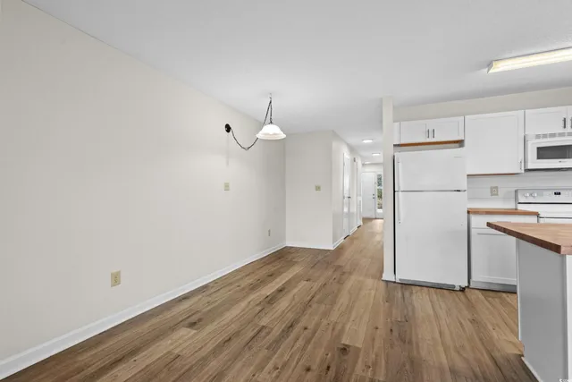 $1,400 | 1870 Auburn Lane, Unit 21C, Surfside Beach, SC 29575