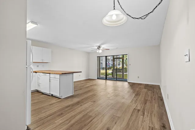 $1,400 | 1870 Auburn Lane, Unit 21C, Surfside Beach, SC 29575
