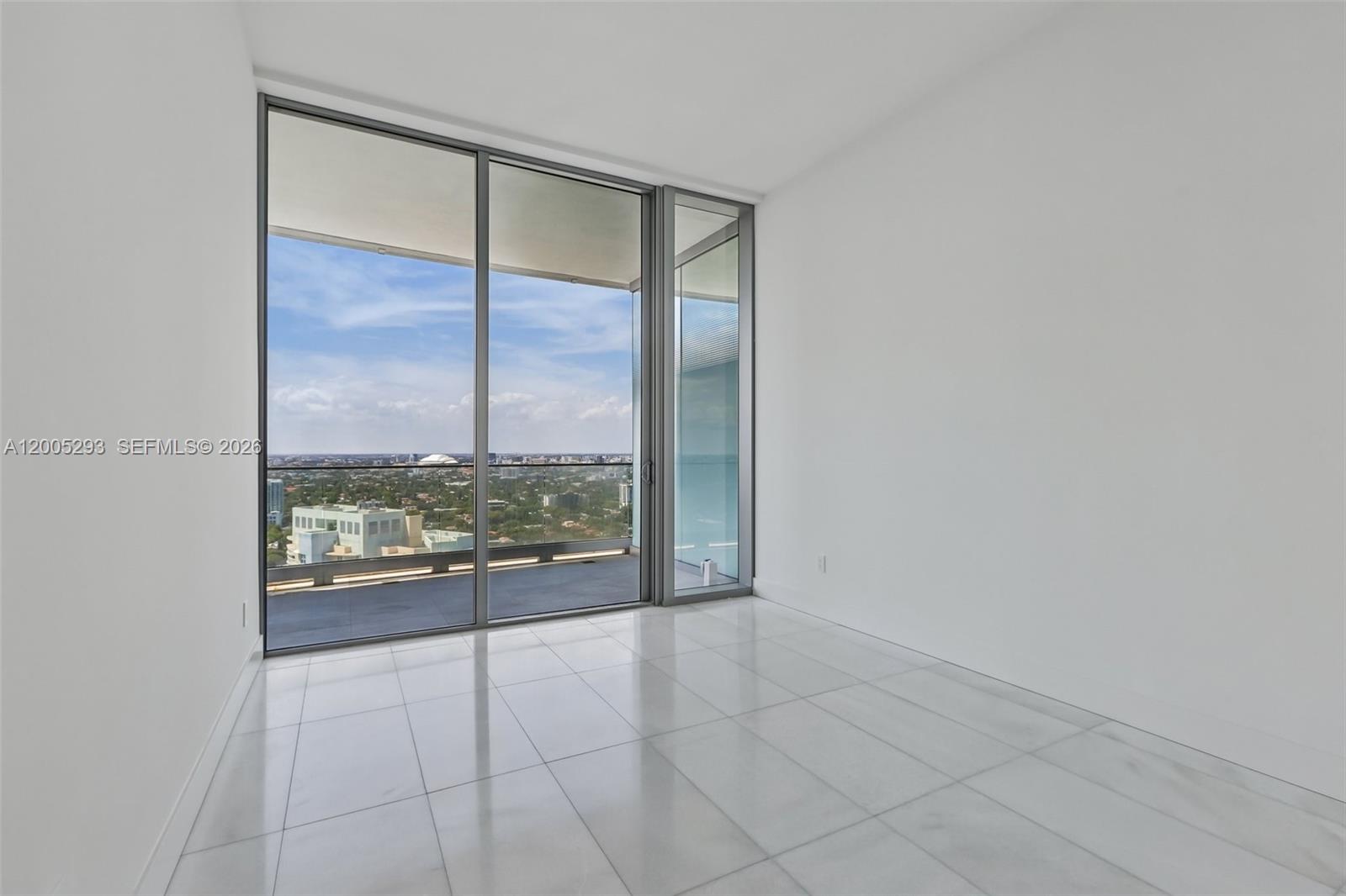 175 Southeast 25th Road, Unit 2803 Miami, FL 33129 - Photo 33 of 56