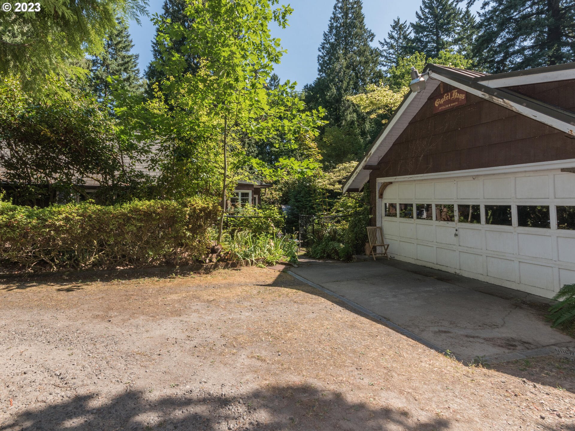 2440 Southeast Regner Road Gresham, OR 97080 - Photo 4 of 41 Gallery Image 4