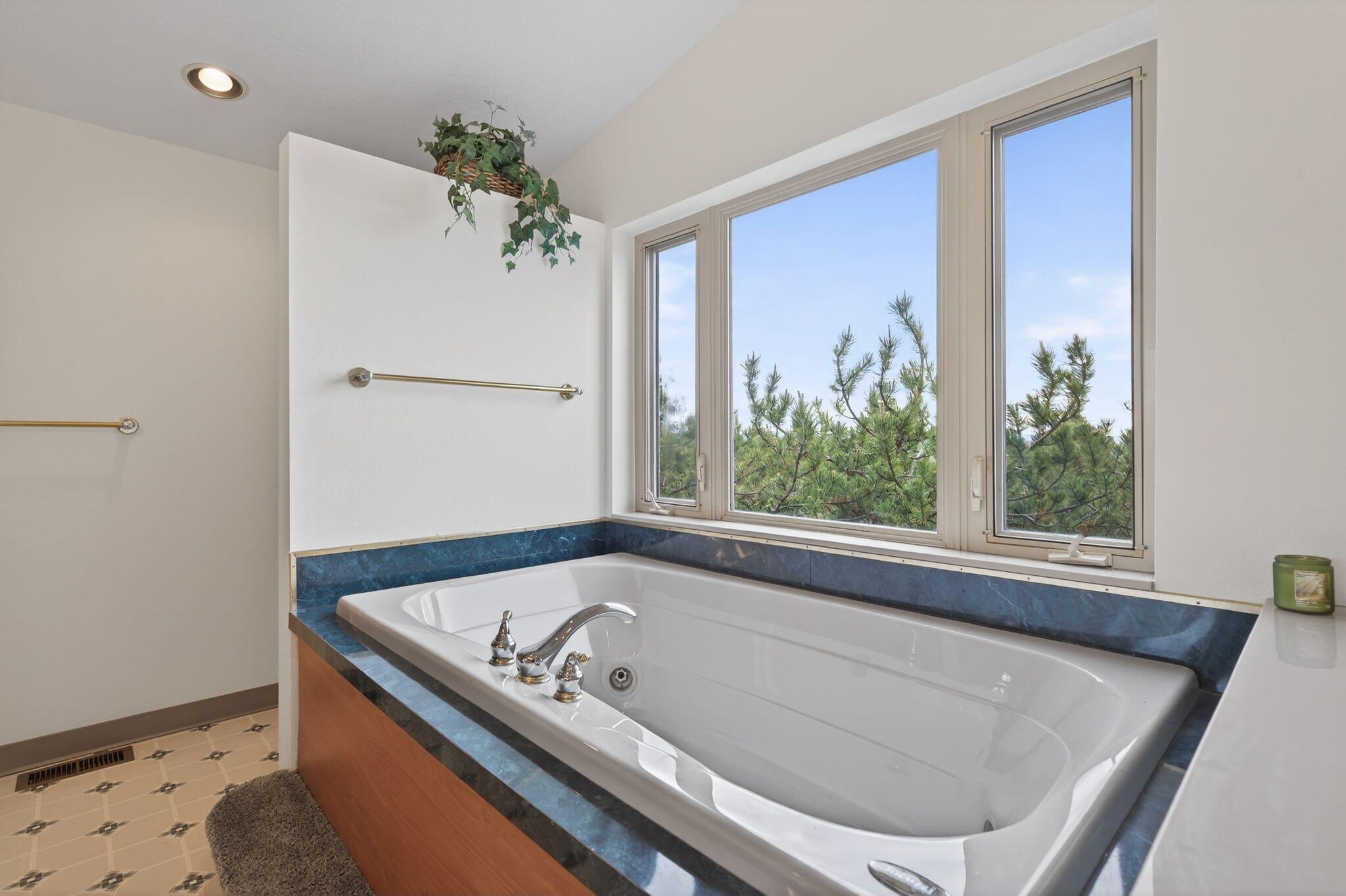 5524 Southwest Boulder Lane Culver, OR 97734 - Photo 16 of 47