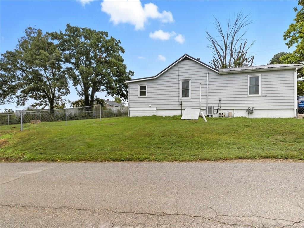 13547 Old Marvin Road Versailles, MO 65084 - Photo 10 of 36