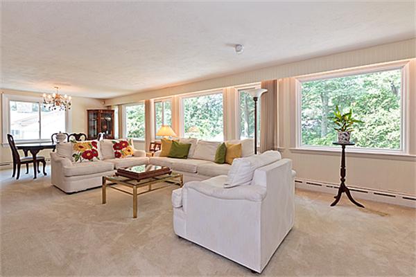 40 Lantern Road Belmont, MA 02478 - Photo 3 of 15