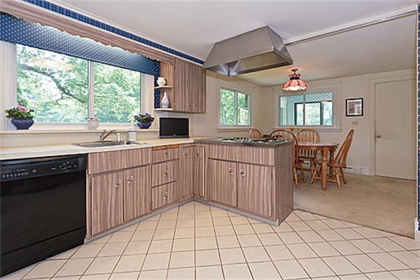40 Lantern Road Belmont, MA 02478 - Photo 6 of 15