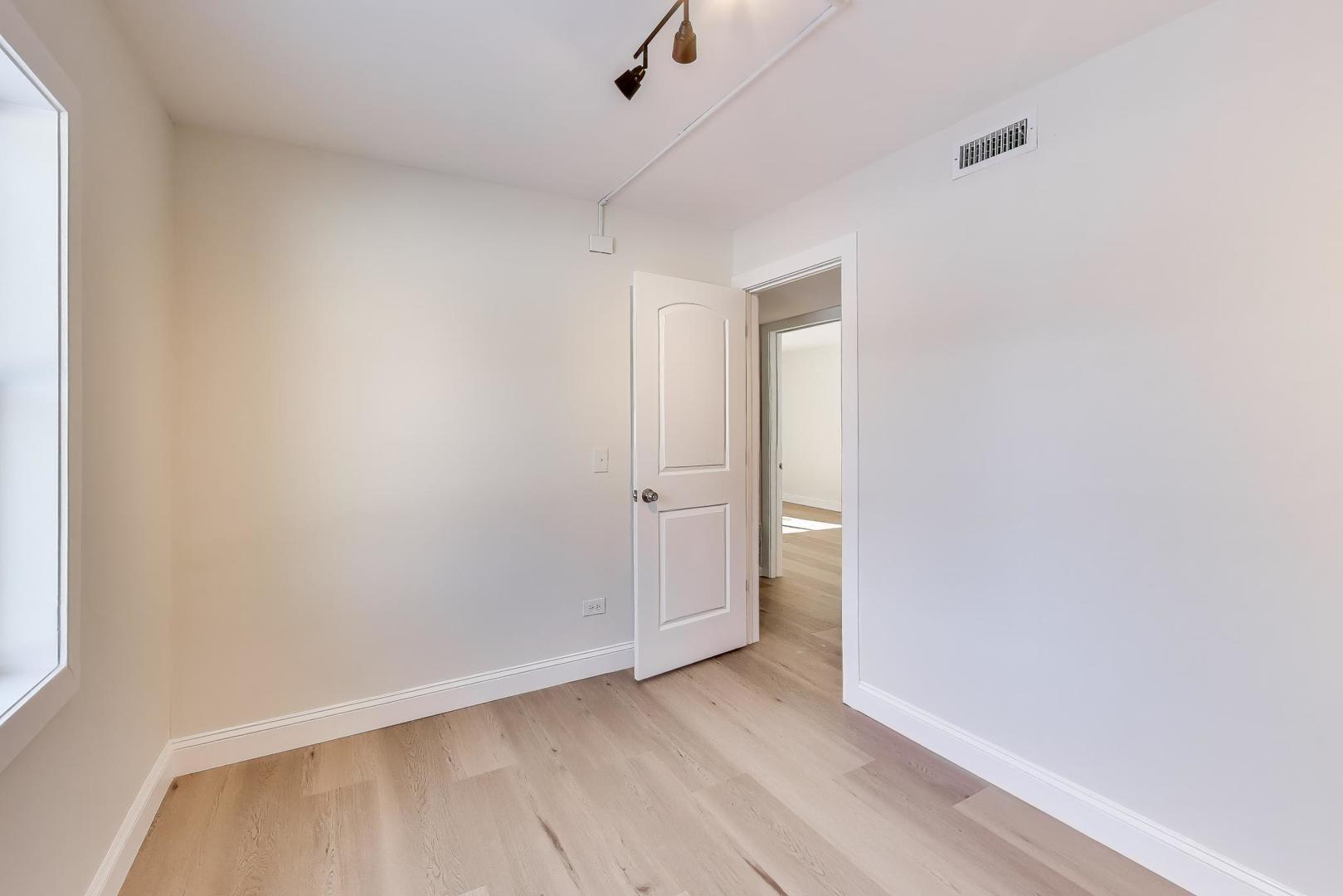 3345 Kirchoff Road, Unit 5C Rolling Meadows, IL 60008 - Photo 11 of 14